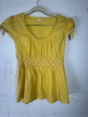 Vintage Babydoll Edme & Esyllte Anthropologie yellow Smocked Waist cap sleeve